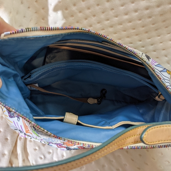 Dooney & Bourke RETIRED Disney Park Champsac Purse Bag. Like New Condition - Picture 10 of 14